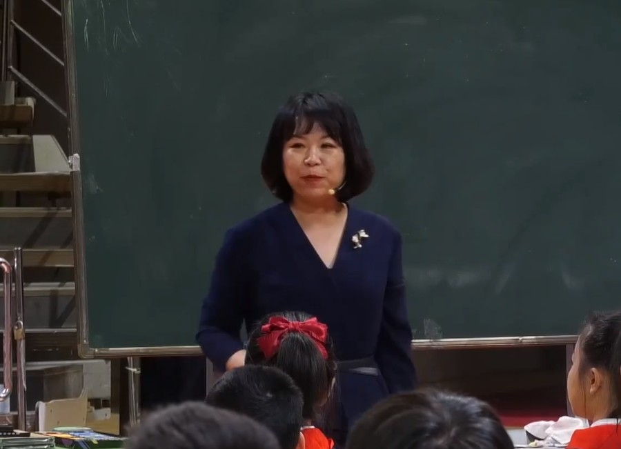 朱麗霞，《口語交際：意見不同怎么辦》，六年級(jí)上冊，第六單元