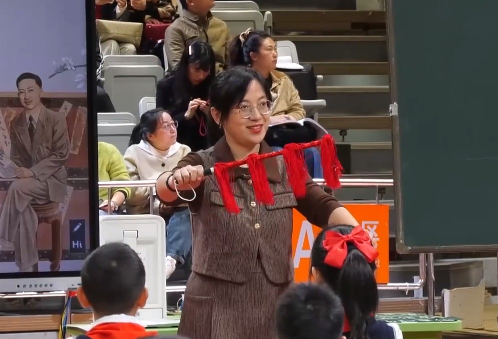 王曉群，《梅蘭芳蓄須》，四年級(jí)上冊，第七單元