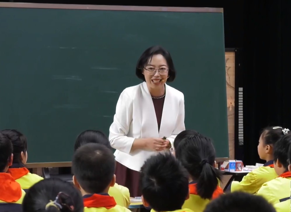 郭玥，《三黑和土地》，六年級上冊，第六單元