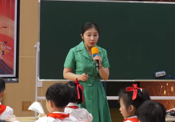黃鶯，《羿射九日》，二年級下冊，第八單元