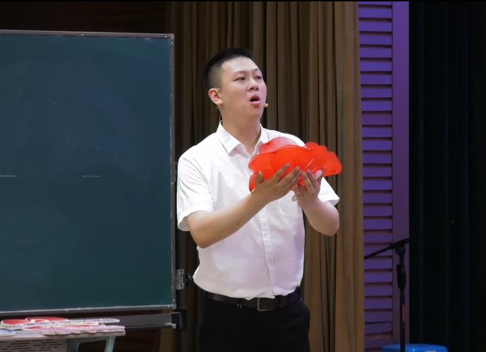 羅思源，《紅》，五年級(jí)下冊(cè)，《童心向紅巖》